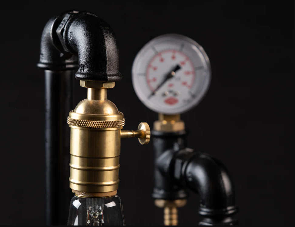 Manometer Tischlampendeko - IronPunky