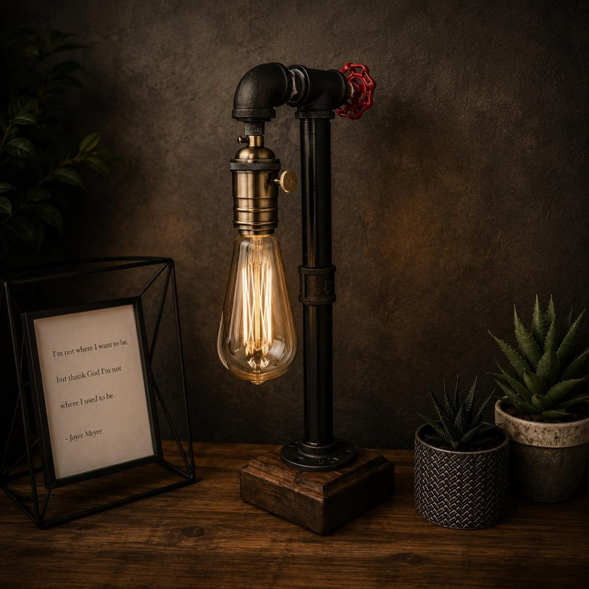 Glühbella Rustic Steampunk Pipe Lamp